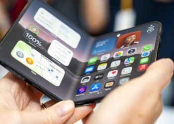 The iPhone Duo’s hardware doesn’t look special, but its software might be