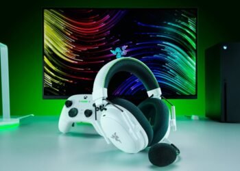 Razer’s ANC-equipped gaming headset for PS5 and Xbox is almost $100 off