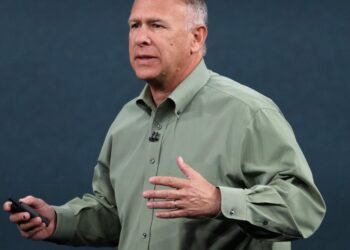Phil Schiller is leaving his biggest jobs at Apple