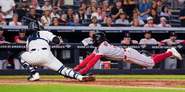 I went to the loneliest baseball game on Apple Vision Pro