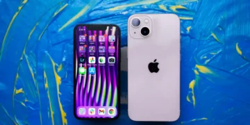 iPhone Handoff will seamlessly share one number between two phones